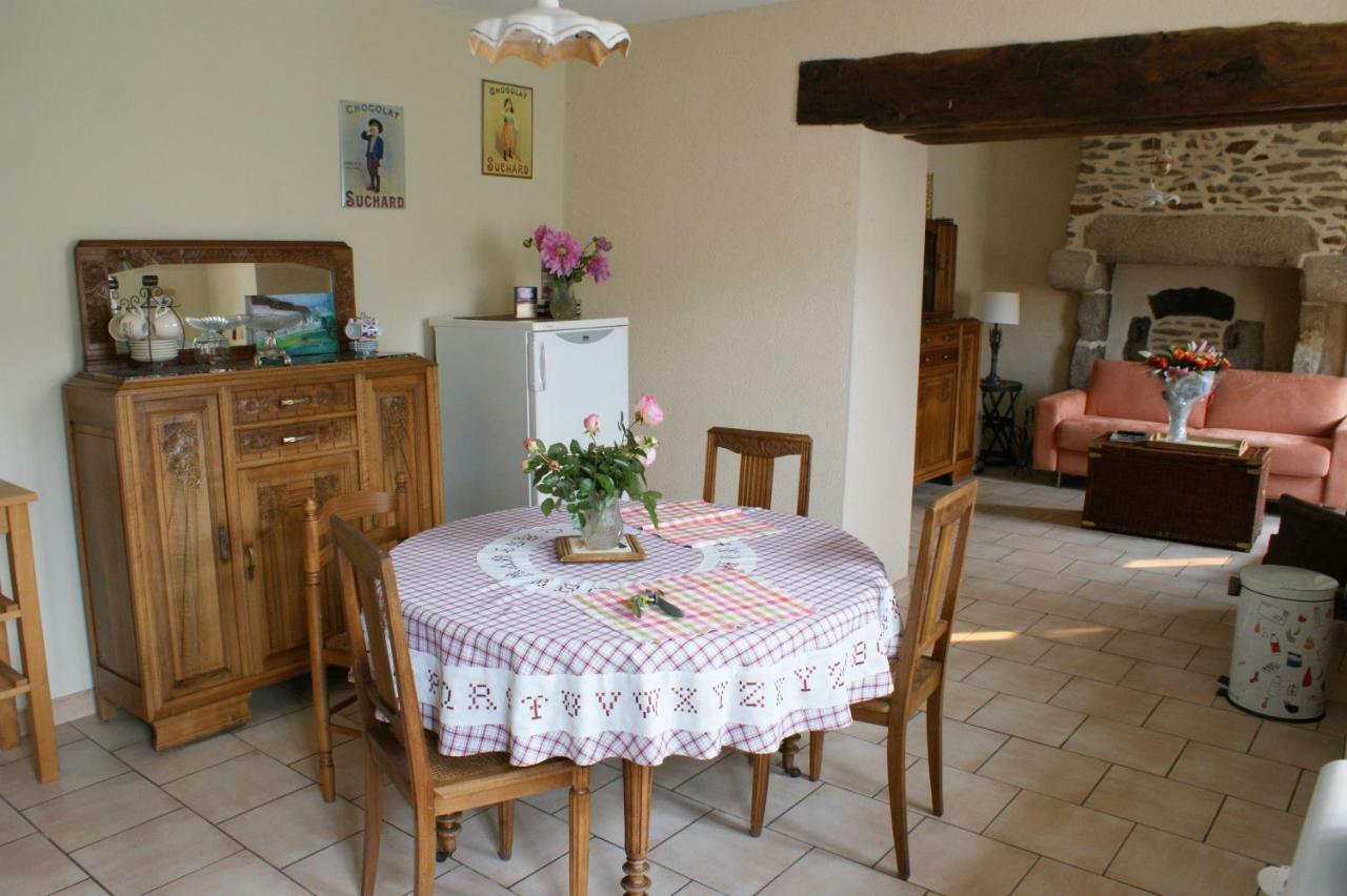Chambre d'hôte Courtoux Saint-Denis-sur-Sarthon Extérieur photo